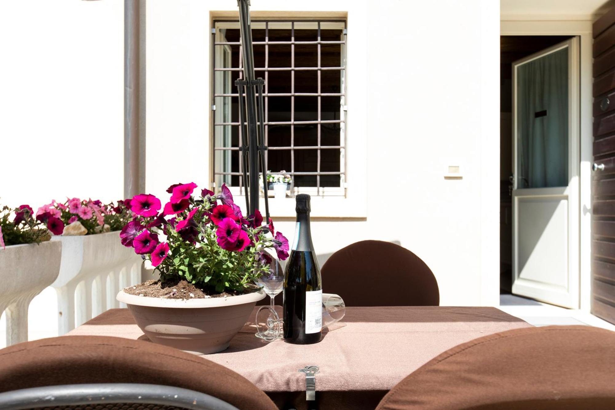 Corte Dei Soavi Suites - Apartments Соаве Екстериор снимка