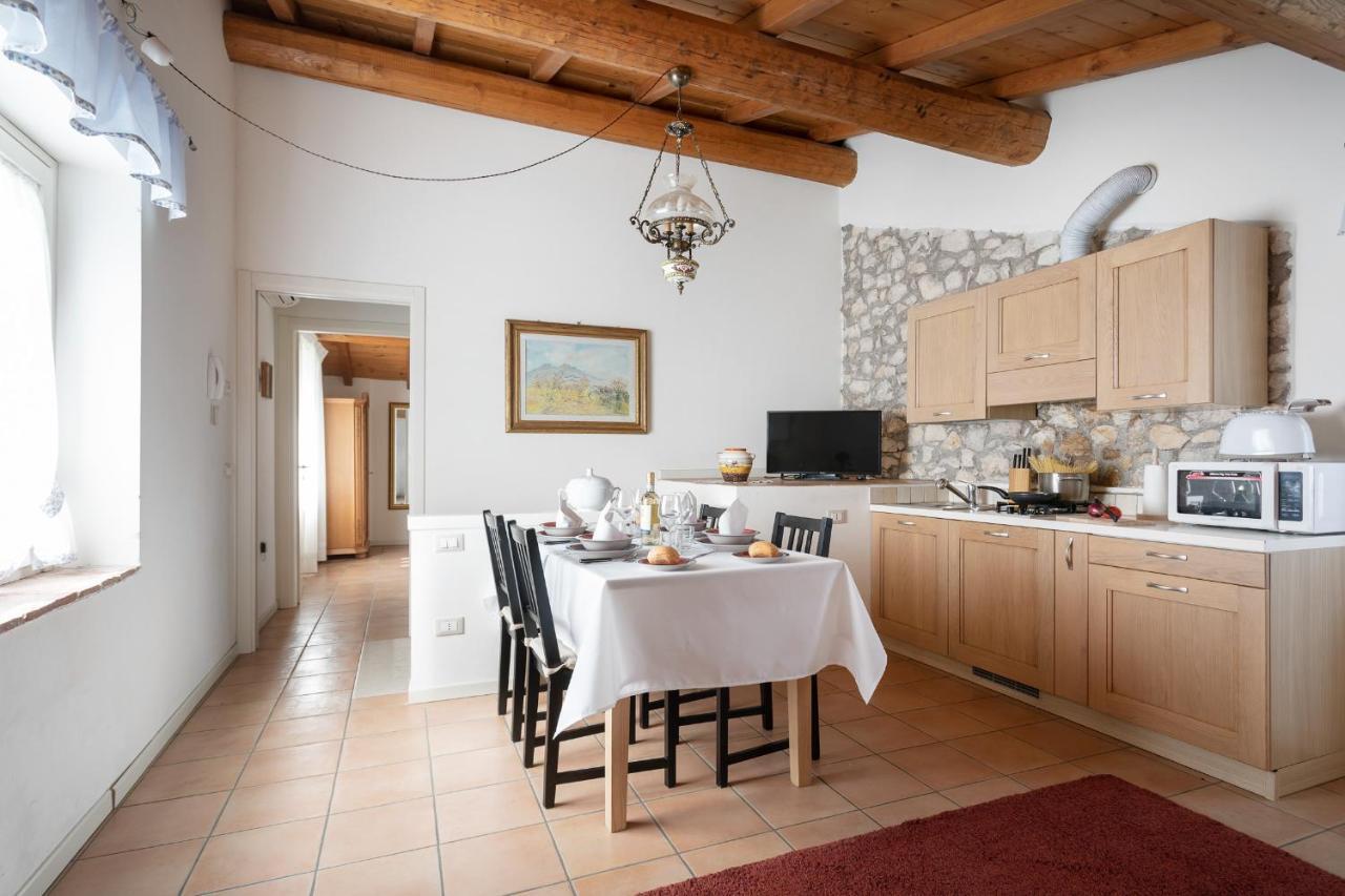 Corte Dei Soavi Suites - Apartments Соаве Екстериор снимка